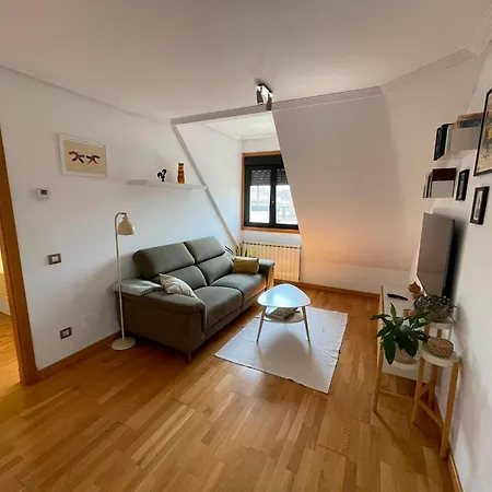 Cozy Atico Con Encanto Entrada Facil A Daire